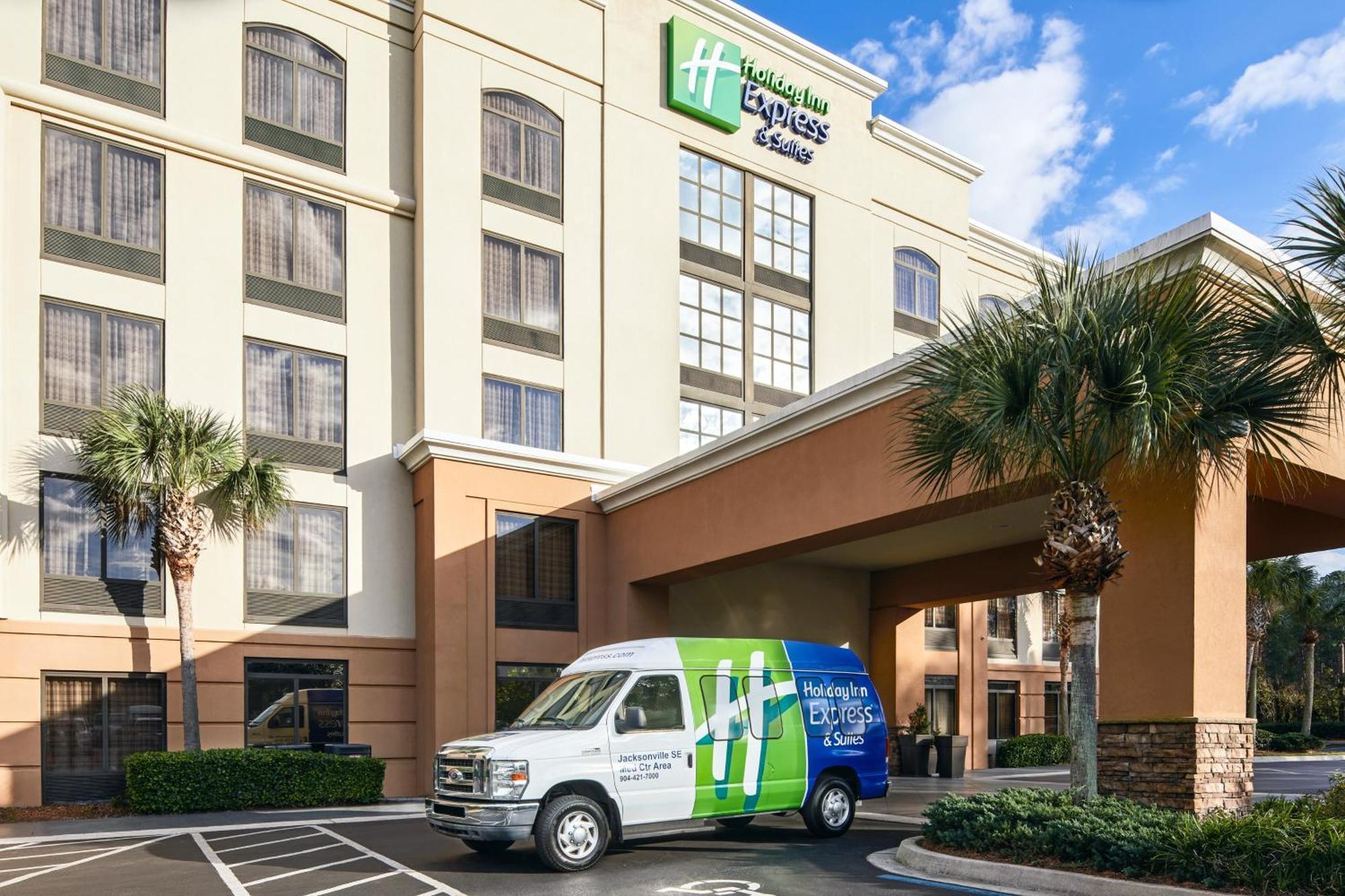 Holiday Inn Express & Suites Jacksonville South East - Medical Center Area, An Ihg Hotel Exterior photo