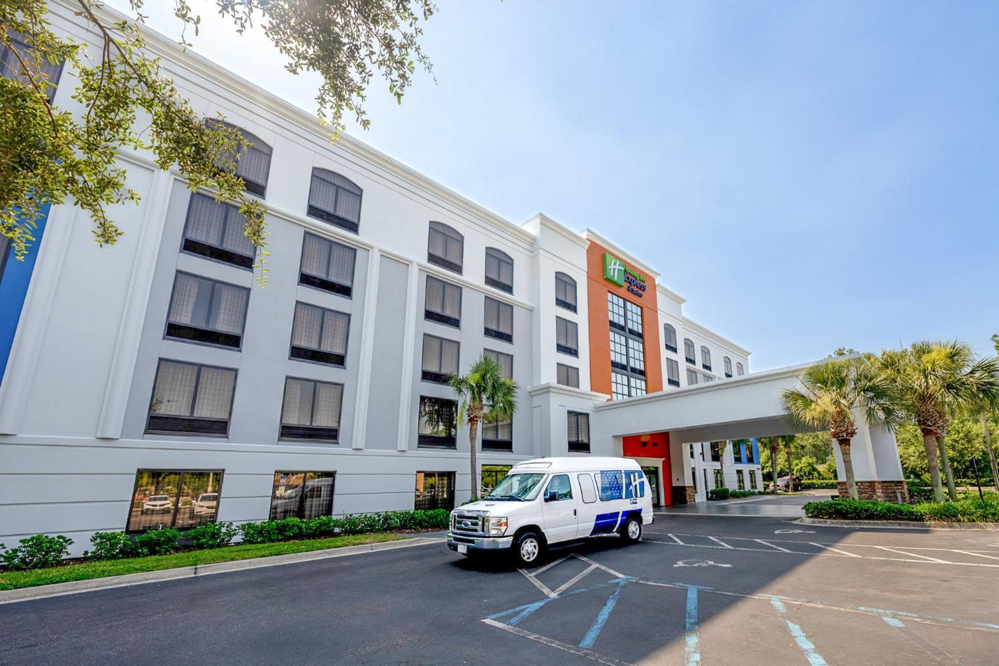 Holiday Inn Express & Suites Jacksonville South East - Medical Center Area, An Ihg Hotel Exterior photo